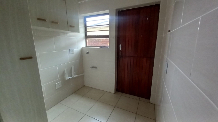 4 Bedroom Property for Sale in Wavecrest Eastern Cape